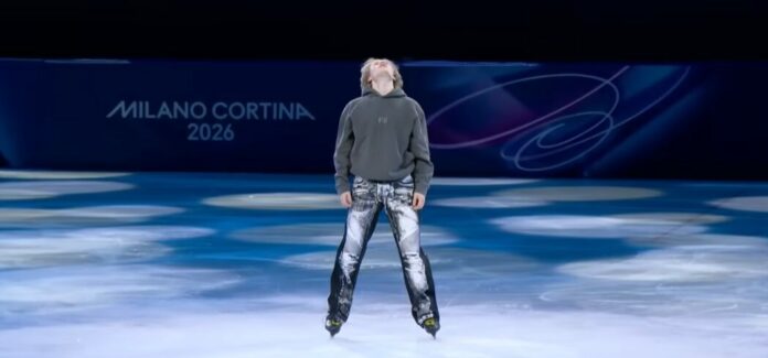 Ilia Malinin à la fin de sa performance au gala d'exhibition de Milan-Cortina / ©️ Capture d'écran Youtube Ilia Malinin à la fin de sa performance au gala d'exhibition de Milan-Cortina / ©️ Capture d'écran Youtube